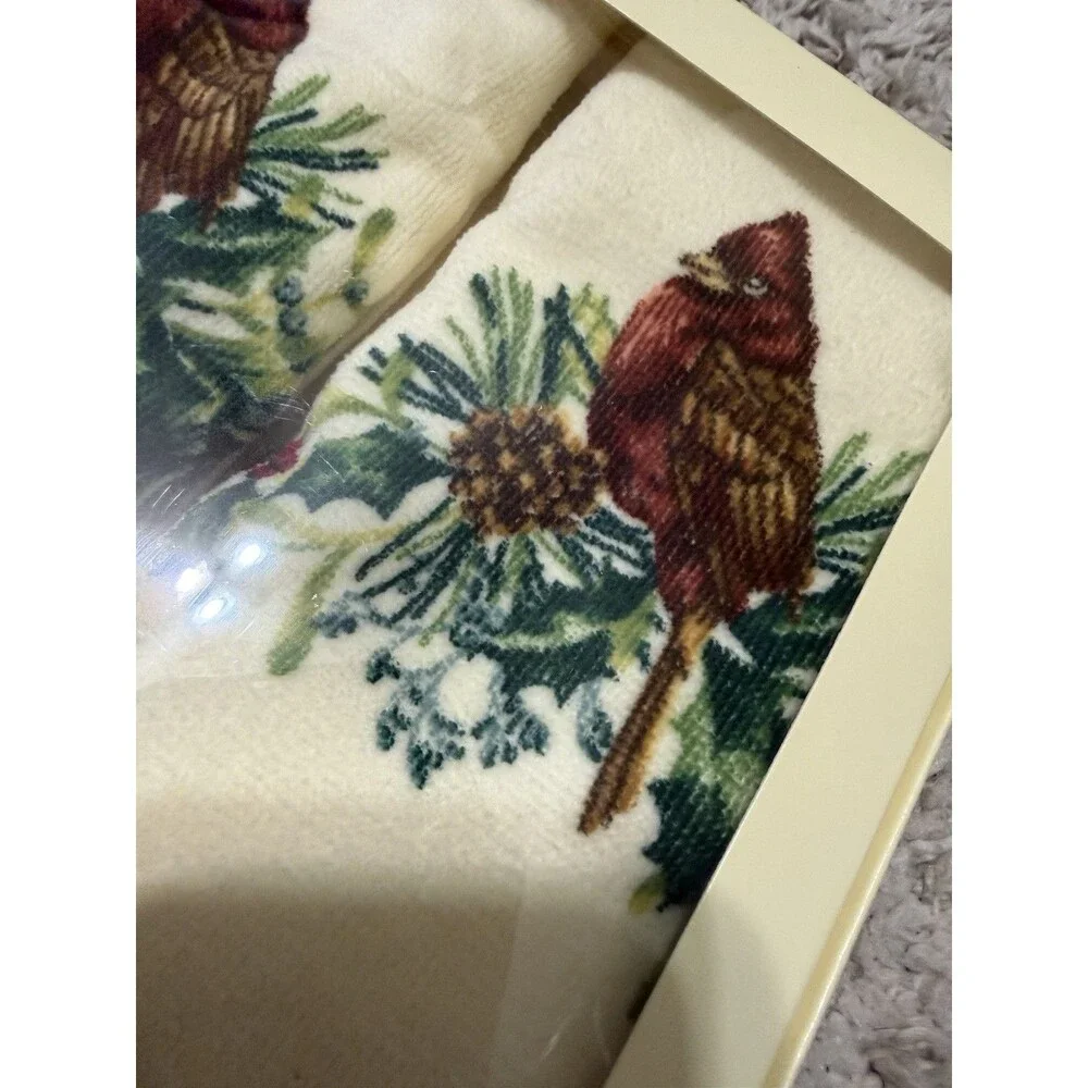 LENOX Bath Finger Tip Towel Set of 2 WINTER GREETINGS Holiday Chickadees NEW